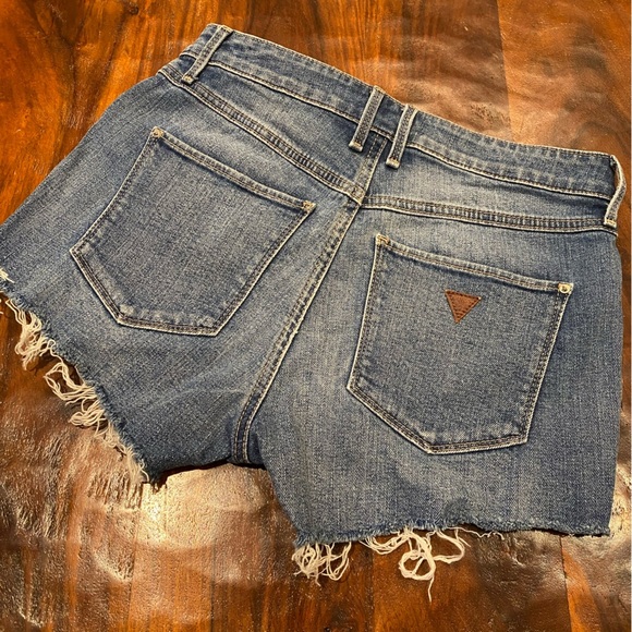 Guess Jean Shorts Embroidered Peek-a-boo Size 27 - Picture 8 of 11